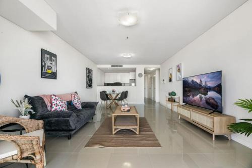 Mascot Apartment | Spacious 2 beds Apt near Airport