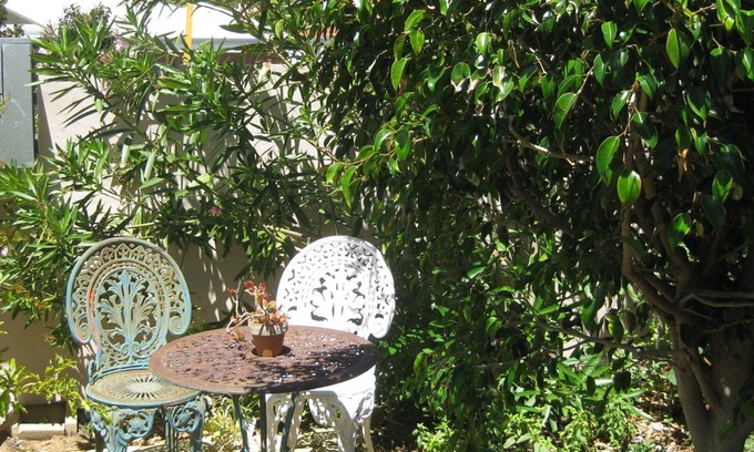 South Fremantle House | SPACIOUS 2 BRM LIMESTONE WALK TO BEACH