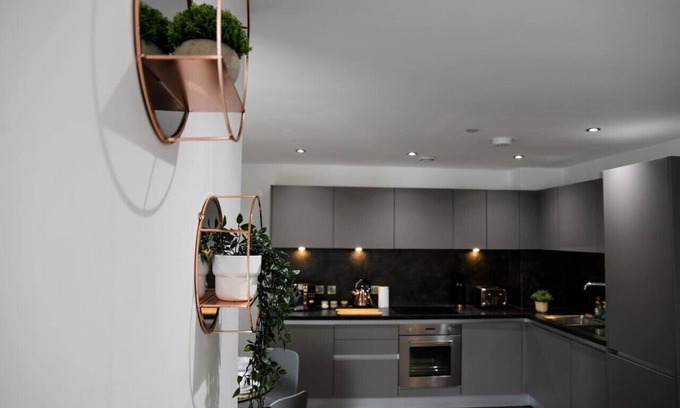 Manchester City Centre Condo | Spacious 2 Bedroom Apt With Balcony