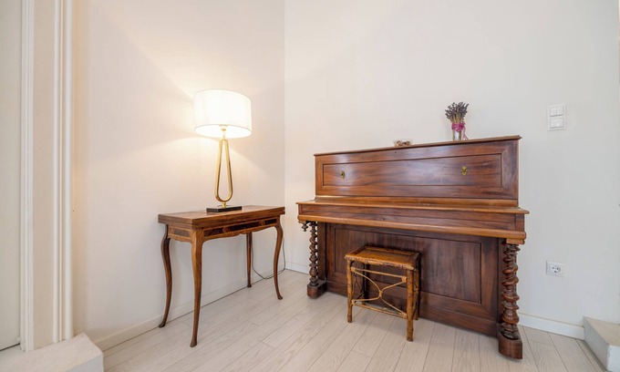 Terezvaros Apartment | Spacious 3 bedroom, 3 ensuite bathroom elegant apartment near the Opera House