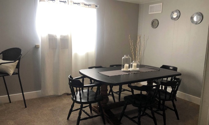 Fairfield Apartment | Spacious 3-bedroom apartment in fabulous Fairfield with AC, WiFi