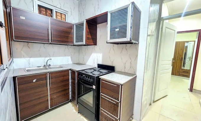 Limete Apartment | Spacious 3-bedroom apartment in superb Limete, Kinshasa with WiFi, AC
