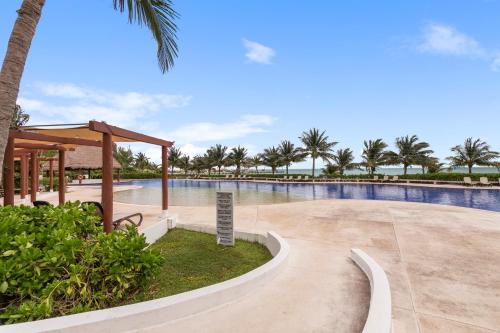 Puerto Juarez Apartment | Spacious 3BD Apartment with Pool & Beach in Cancun