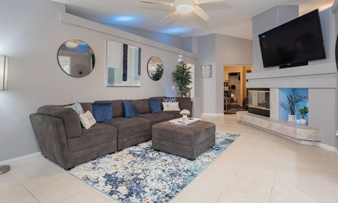El Capitan Ranch House | Spacious 3Bd Family Retreat Comfy Beds(Sleeps 11)