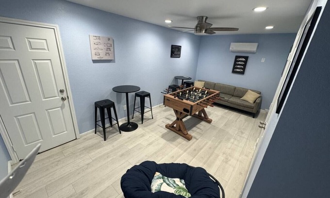 Clear Lake Shores House | Spacious 3BR w/Arcade Games, Foosball, Outdoor Fun & Walk to Kemah Boardwalk!