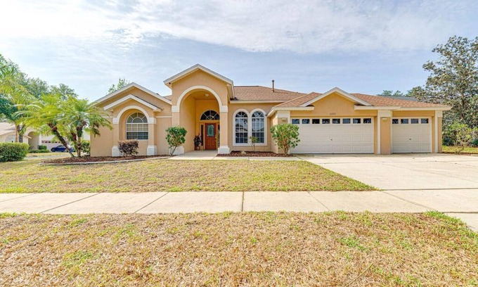 Four Corners Villa | Spacious 4 Bed South Facing Pool Villa Near Disney
