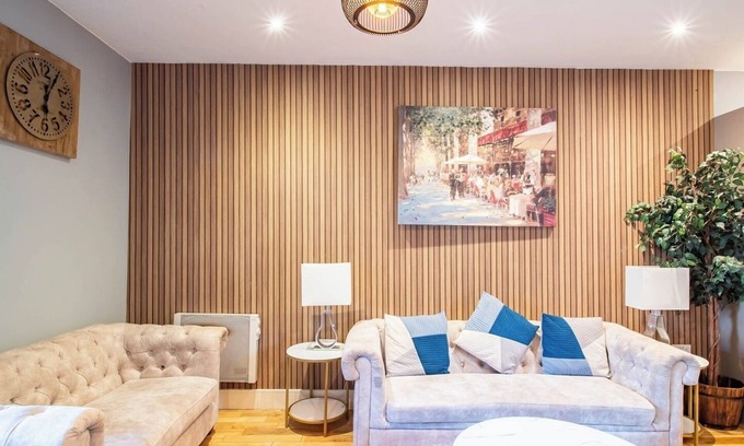Neepsend House | Spacious 4-Bedroom House Near Tourist Attractions