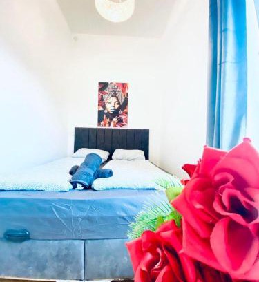 Liesing Apartment | Spacious 4-Bedroom Shared Apartment for Big Groups