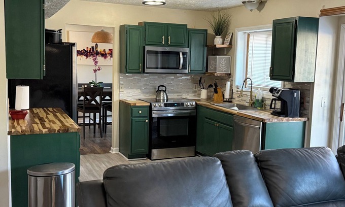 Pike House | Spacious 4-bedroom house with WiFi, AC in brilliant Indianapolis