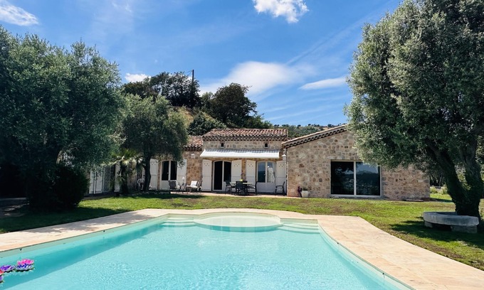 Pegomas Villa | Spacious 4 bedroom villa in a very quiet setting with panoramic views, a pool and a lovely garden. - 2241