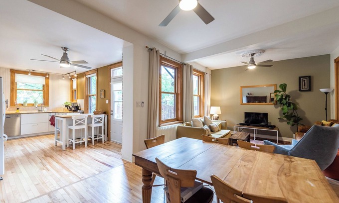 La Petite-Patrie Apartment | Spacious 4 bedrooms, 2 floors with garden, near Jean Talon Market. Pets welcome!