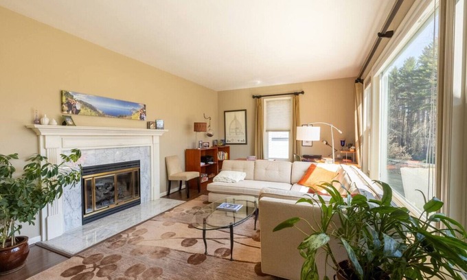Great Barrington House | Spacious 4Bd Just a Block from Lake Mansfield!