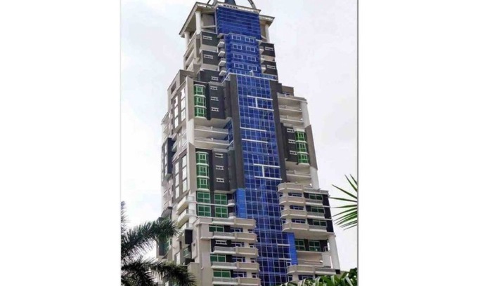 El Cangrejo Condo | Spacious 4bed/3bath condo with balcony, city views, airport pickup and breakfast
