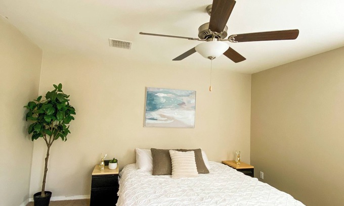 Tuscano House | Spacious 4BR Retreat Near Cardinal State Farm Stadium & Westgate