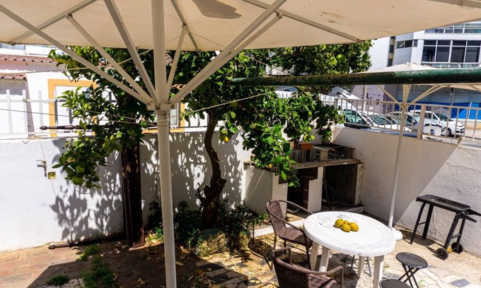 Se Apartment | Spacious 5-bedroom apartment to 10 people in fabulous Faro with AC, WiFi
