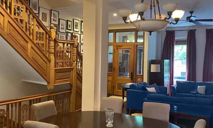 Upper Manhattan House | Spacious 5-bedroom Gut Renovated Triplex Brownstone in vibrant NYC