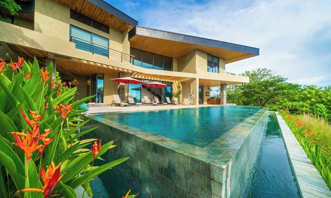 Playa Grande House | Spacious 5-bedroom ocean view house in Playa Grande