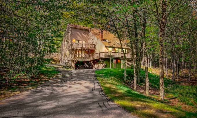 North Conway House | Spacious 5 Bedroom N. Conway Home | Best Location!
