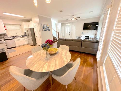 Clodine House | Spacious 5bed Houston Retreat Home