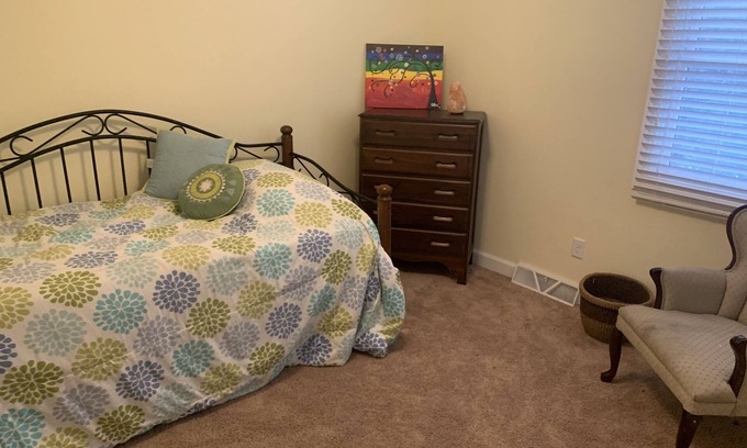 Wauwatosa House | Spacious 6 Bedroom Home 15 mins from Fiserv Forum