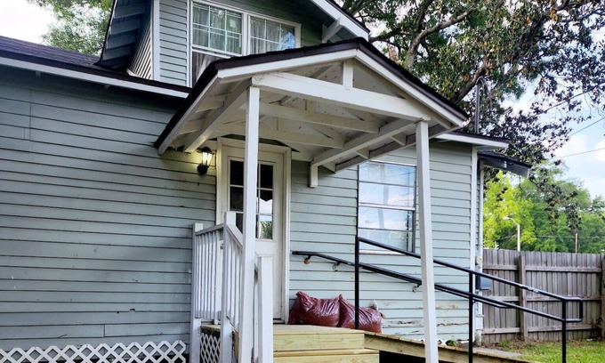 Downtown House | Spacious 6-Bedroom Retreat in Central Lafayette – Perfect for Groups & Families