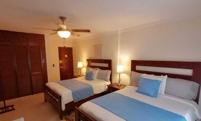 Santo Domingo House | Spacious 7 Bedroom house with pool and Terrace