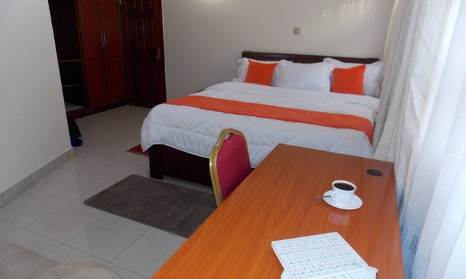 Syokimau House | Spacious 8-bedroom house in delightful Pridelands with fitness room