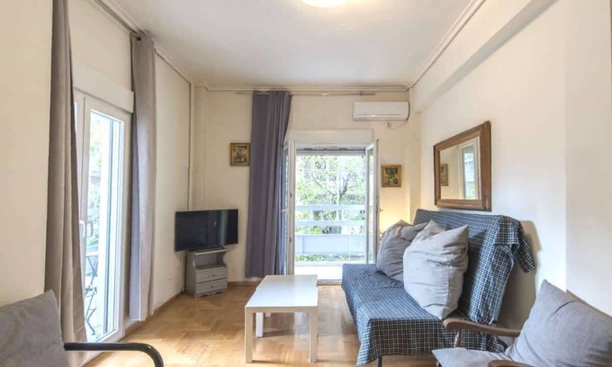 Exarhia Apartment | Spacious and bright apt in Eksarchia