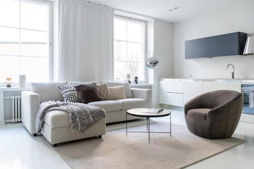 Punavuori Apartment | Spacious and central apartment with private sauna
