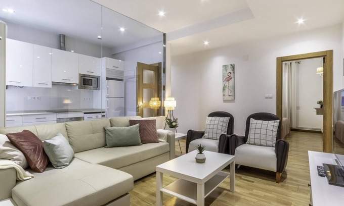 Bilbao City Centre Apartment | Spacious and cosy in the Azkuna Centre