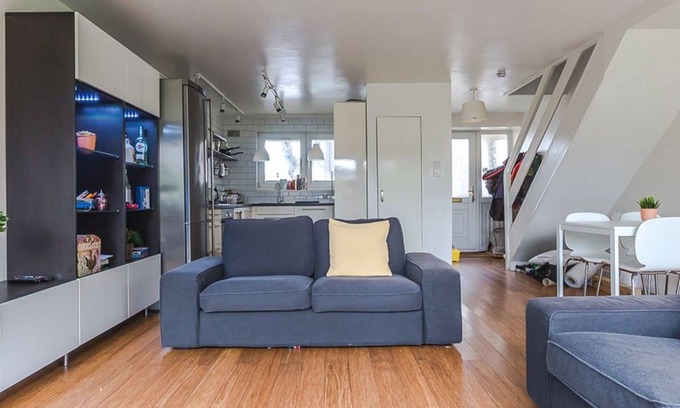 Bow Apartment | Spacious and homely 3 bedroom house in Bow