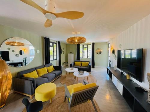 Flic-en-Flac Apartment | Spacious and Modern beach apartment