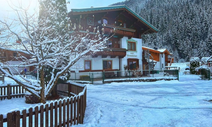 Wald im Pinzgau Apartment | Spacious apartment in quiet location