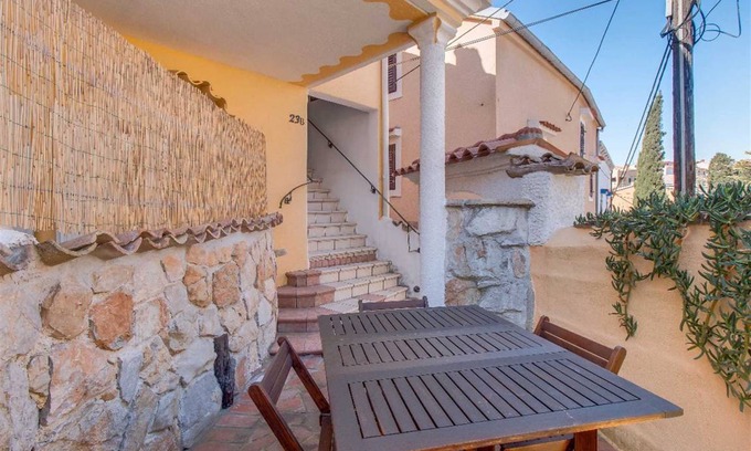 Cove Murtar Apartment | Spacious apartment Popi 1 with terrace, WIFI, barbecue, WIFI...