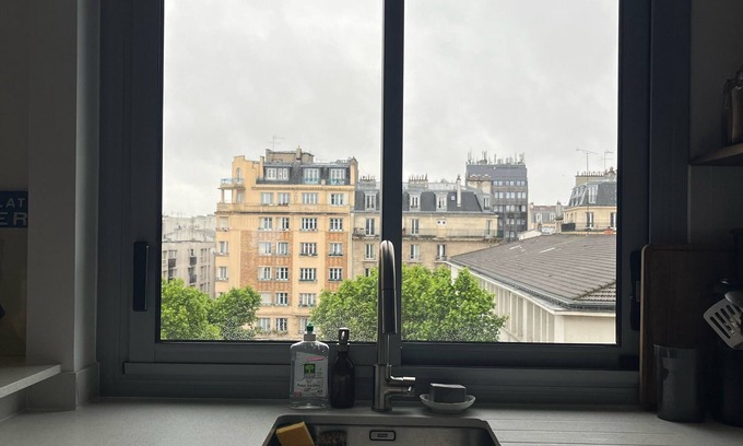 Quartier de la Chapelle Apartment | Spacious apartment - balcony