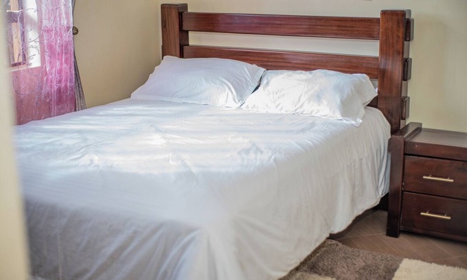 Nairobi House | Spacious Apartment - Flexible Self Check-In & Free Parking