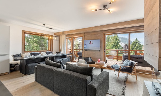 Le Planellet Apartment | Spacious Apartment with Wellness Area, Cinema Room, and Close to Slopes