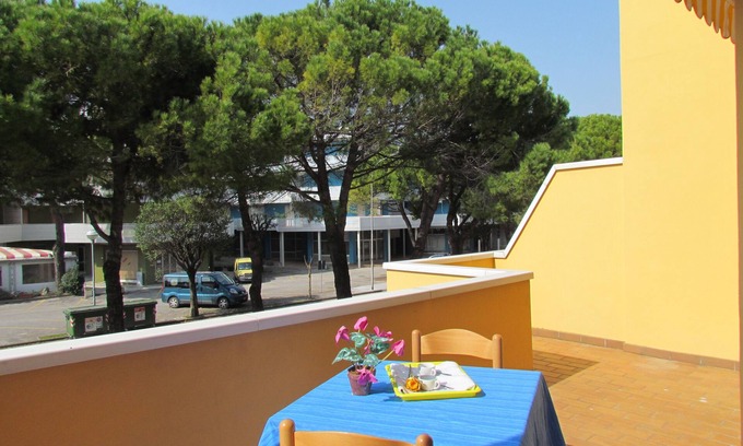 Bibione Apartment | Spacious apartment with large balcony