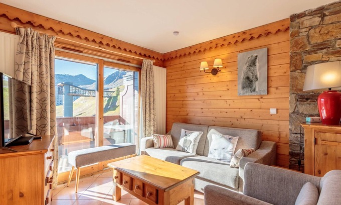 Aime Apartment | Spacious apartment with ski-in access and wellness area