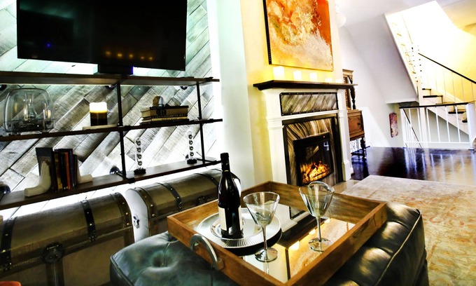 West End House | Spacious Artistic Home Steps To Georgetown And The White House!