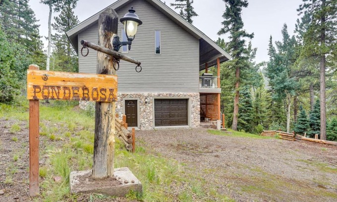 Beaver House | Spacious Beaver Getaway Near Eagle Point Resort!
