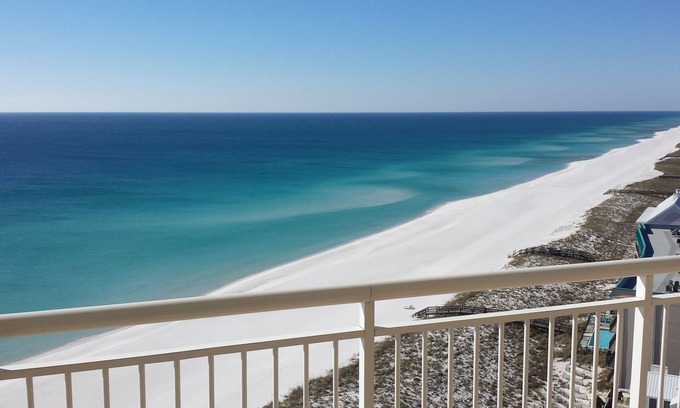 Navarre Beach Condo | Spacious Belle Mer 3BR - 2 Gulf Front Masters - All with Private Baths