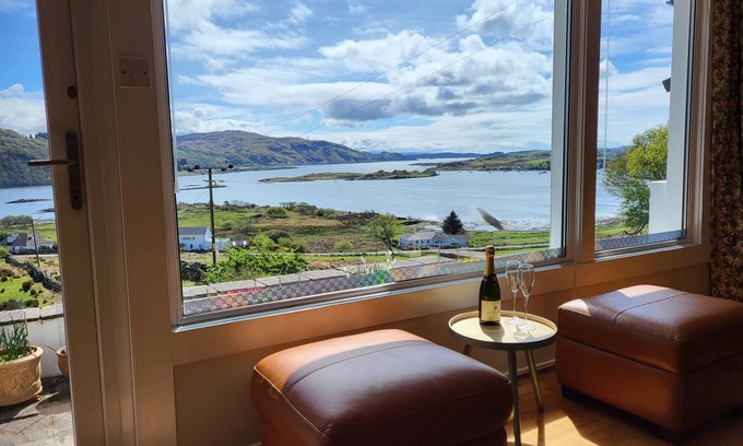 Isle of Seil House | Spacious bungalow sleeps 6, in Clachan Seil with wonderful views over Seil Sound