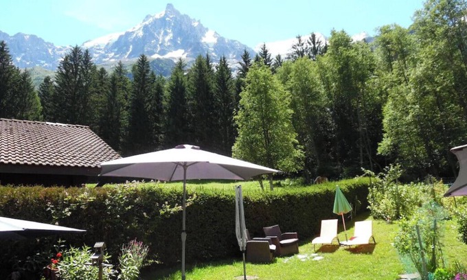 Les Bossons Ski Chalet | Spacious chalet with garden
