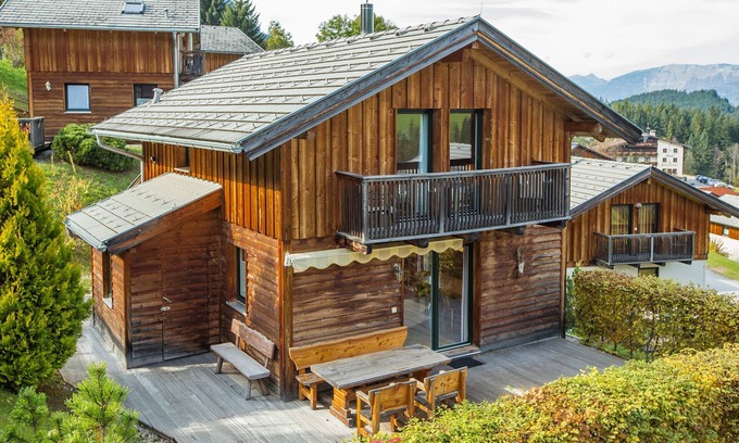 Annaberg im Lammertal Ski Chalet | Spacious Chalet in Annaberg-Lungötz with shared Sauna