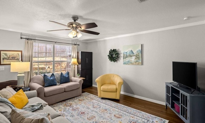 Fayetteville House | Spacious Charm: Duplex Haven in Fayetteville