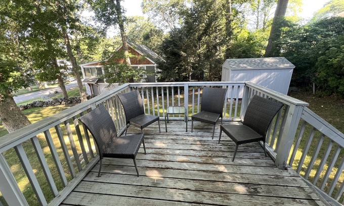 Saunderstown House | Spacious coastal living with AC near Narragansett Beaches