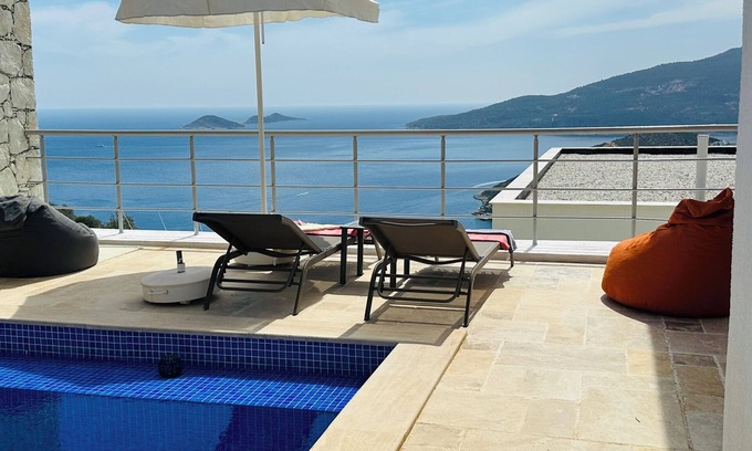 Kalkan House | Spacious, Comfortable 1 Bed Private Villa with the most fabolous Kalkan BayViews