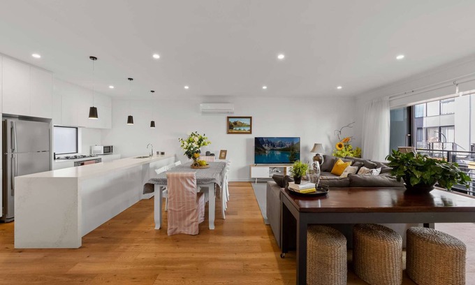 Port Melbourne House | Spacious & Cosy 4B3B near DFO & Convention Centre
