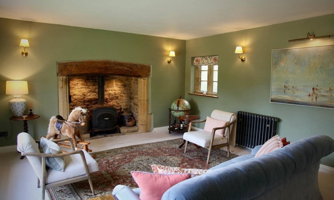 Whichford House | Spacious Countryside Home with Annex, Cotswolds